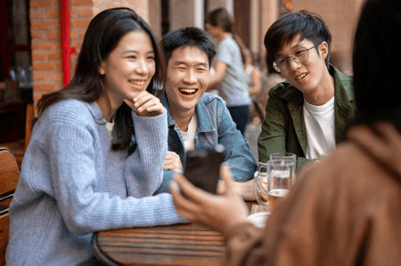 สร้างพื้นที่ปลอดภัยสำหรับการพบปะผู้คนใหม่